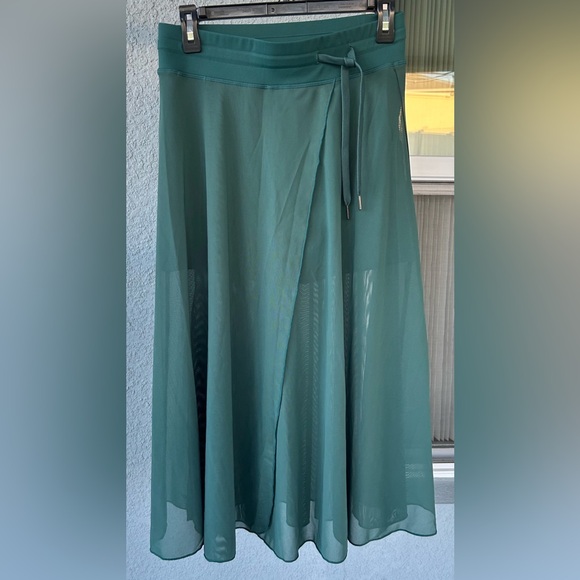 Halara Women's High-Waisted Drawstring Midi Skirt Contrast Mesh, 2-in-1, Medium - Picture 4 of 8